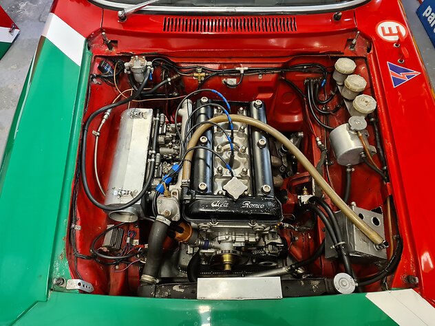Classic Road and Race Cars for Sale. Giulia Sprint GT HSCC race car engine 1